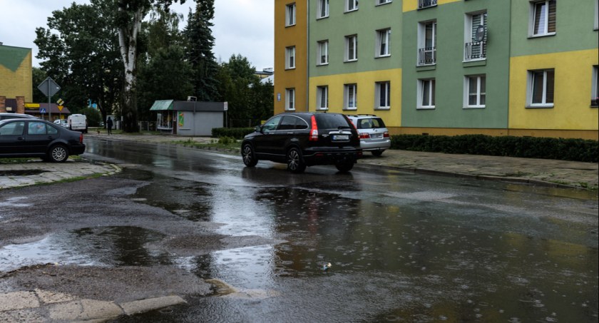 Koniec zalanych deszczem ulic. Zobaczcie jak wyglądało to na zdjęciach 