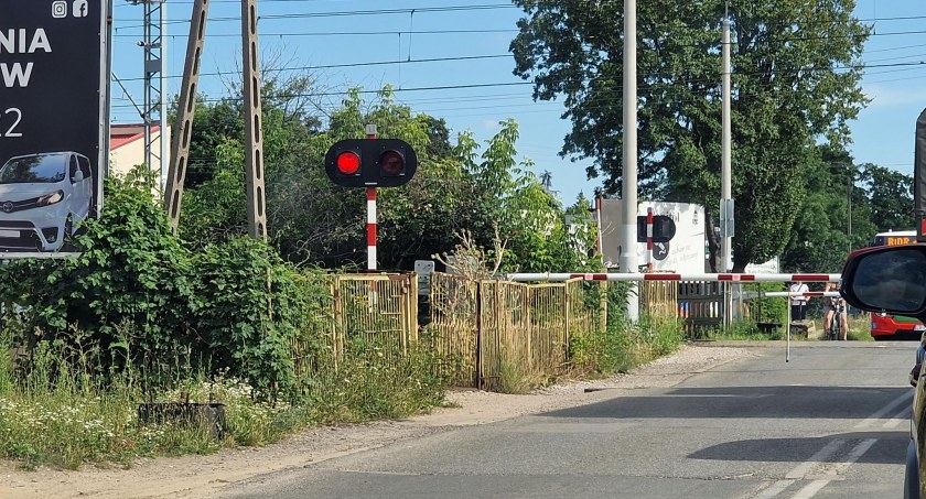 Na miesiąc mają zamknąć przejazd kolejowy. Szykują się duże utrudnienia w mieście