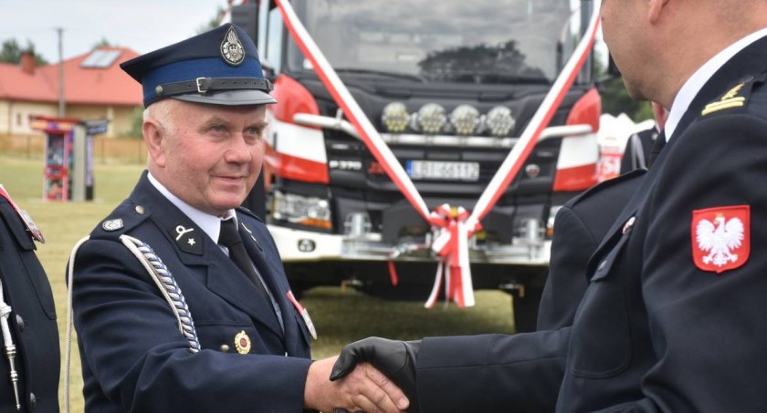 Klucze do Scani przekazane. 100 lat OSP Sławatycze