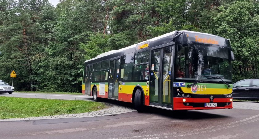 Kolejna droga otwarta. Linie autobusowe wracają 