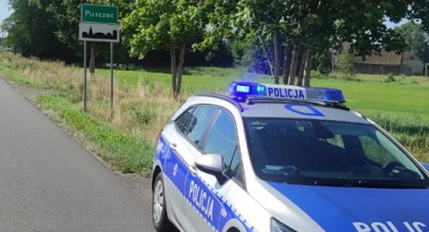 Wpadli podczas kontroli drogowej. Byli poszukiwani 