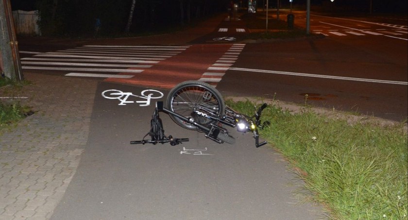 Rower zderzył się z hulajnogą. Cyklista trafił do szpitala