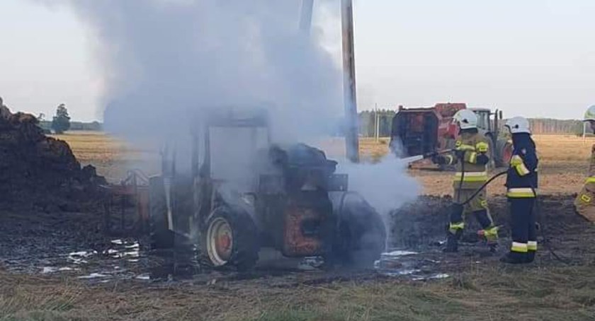 Kolejna maszyna rolnicza w ogniu