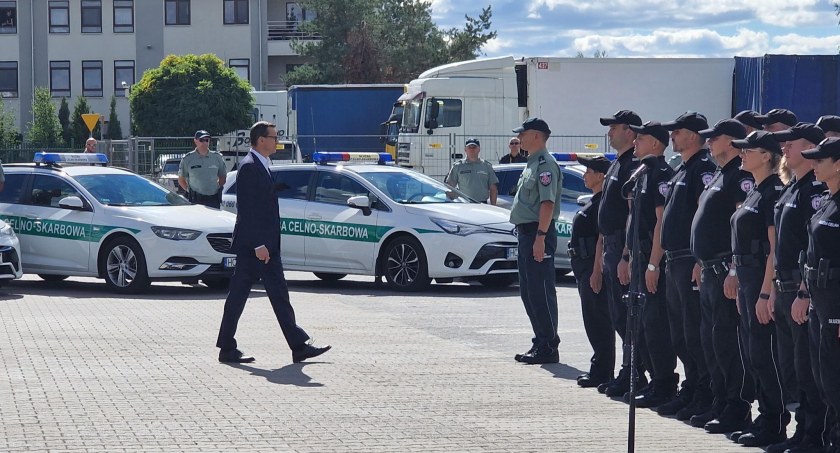 Mateusz Morawicki odwiedził Białą Podlaską. W programie: kwiaty, celnicy i Bialcon