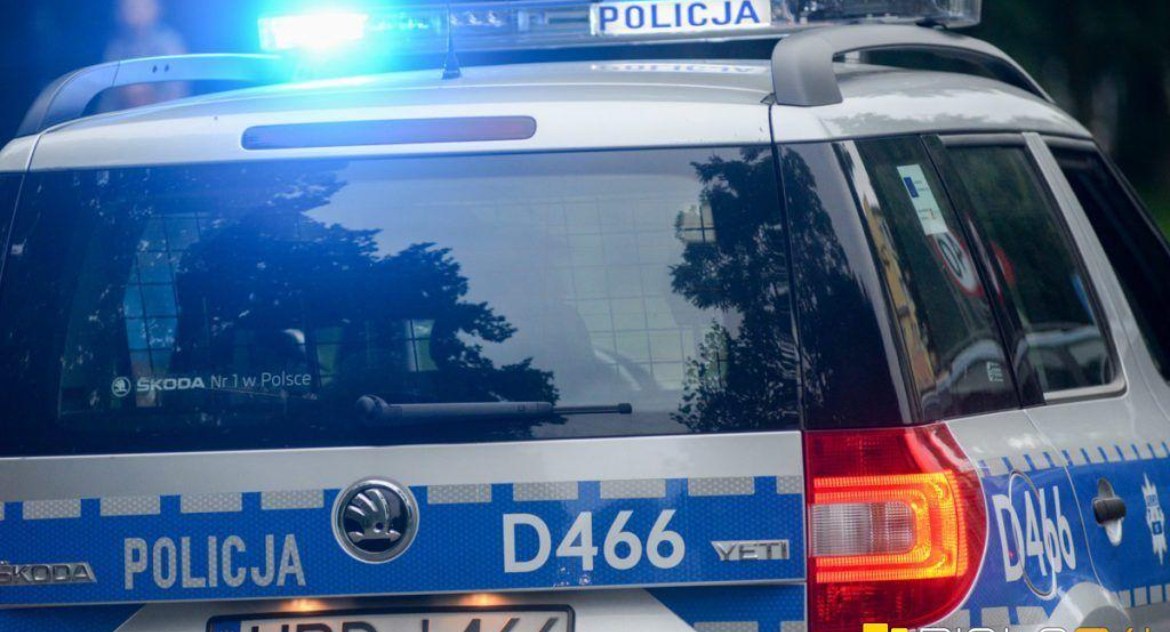 Straciła dużą sumę pieniędzy. Znowu ktoś podszył się pod policjanta