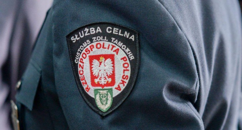 Zarzuty może dostać 140 celników. Mieli nie dopełnić obowiązków przy zwrocie podatku na granicy