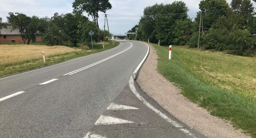 Powstaną nowe chodniki przy trasie wojewódzkiej 