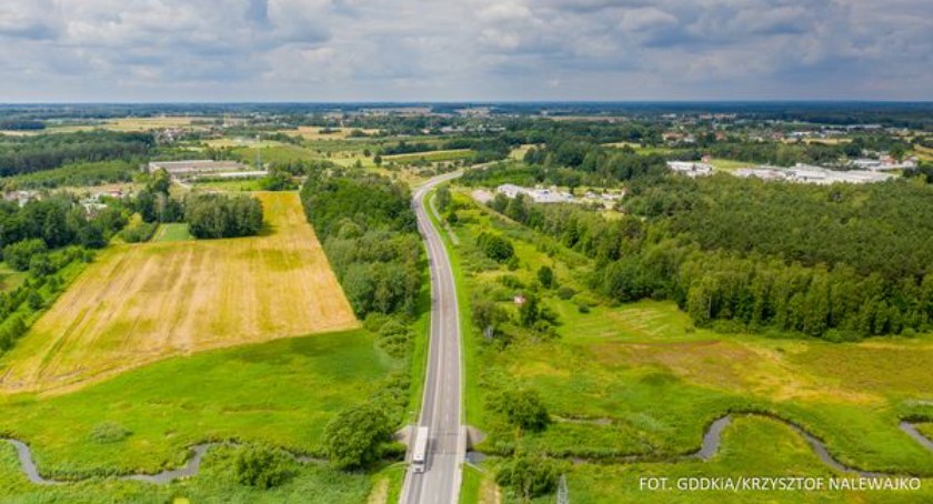 Jest decyzja w sprawie autostrady. Mogą w teren ruszyć koparki