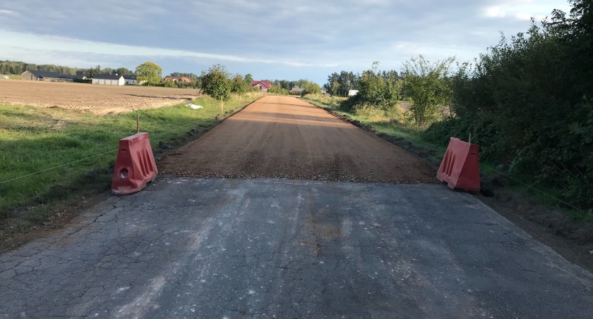 Prace remontowe na drodze nr 1081L dobiegają końca
