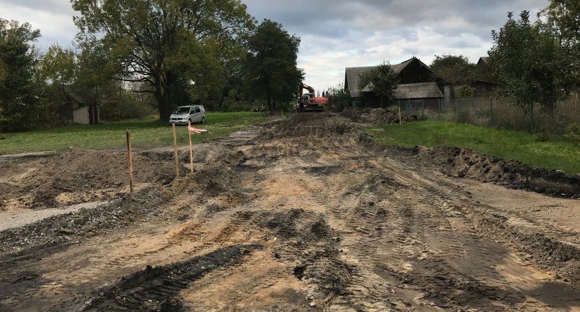 Trwa budowa drogi gminnej w Korczówce. Mogą wystąpić utrudnienia w ruchu