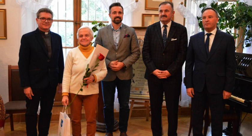 Wręczyli nagrody z okazji Podlaskiej Jesieni Literackiej 
