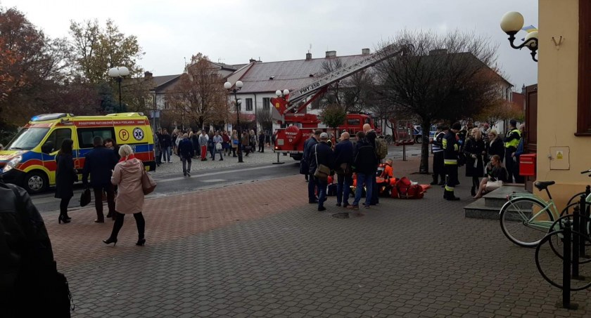 Urząd Miasta ewakuowany. Ćwiczyli atak terrorystyczny