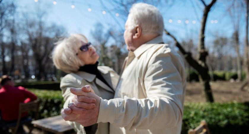 Muzyka na żywo na potańcówce dla seniorów. Zaprasza Miasto Biała Podlaska