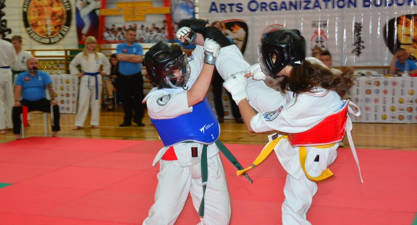 Mistrzowie z bialskiego klubu karate