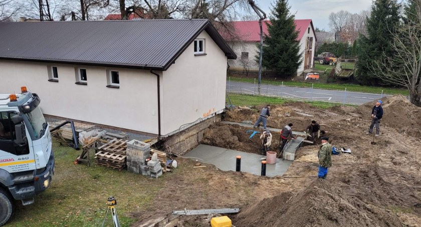 Gmina Łomazy stale modernizuje swoje sieci wodociągowe. Ruszyła kolejna inwestycja