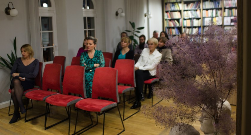 Spotkanie z Janem Gałeckim. Ceniony reżyser w bialskiej bibliotece