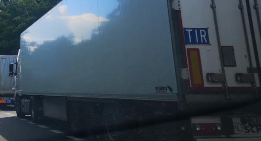 Ciężarówki zatarasowały drogę krajową po raz kolejny