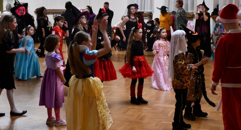Bal karnawałowy dla rodzin zastępczych w Białej Podlaskiej