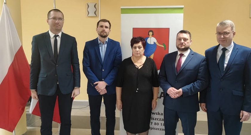 Zmiany w Urzędzie Gminy w Piszczacu. Wybrano nowego skarbnika i przewodniczącego rady gminy