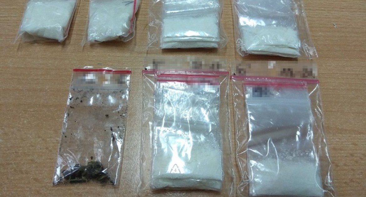 Potencjalny dealer narkotykowy zatrzymany. Mężczyzna miał przy sobie kilkaset porcji amfetaminy