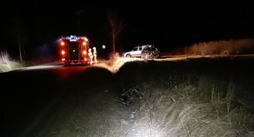 Kompletnie pijany stracił panowanie nad pojazdem. Dachował w Witulinie