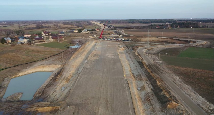 Postępy prac na placu budowy autostrady Biała Podlaska -Swory 