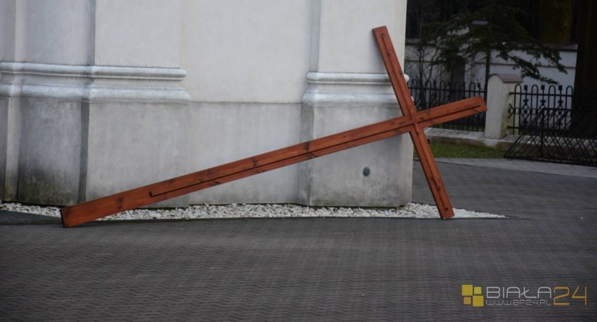 Parafia z Piszczaca organizuje I Nocną Drogę Krzyżową   
