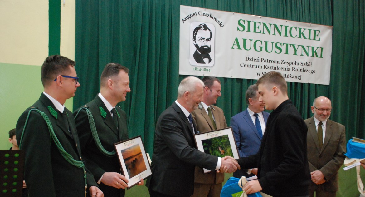 Sukces Dymitra Szwałka z ZSCKR w Leśnej Podlaskiej w V Wojewódzkim Konkursie Fotograficznym Leśny Album