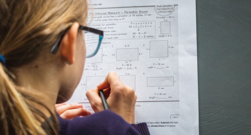 3 skuteczne wskazówki, jak zachęcić dziecko do nauki matematyki