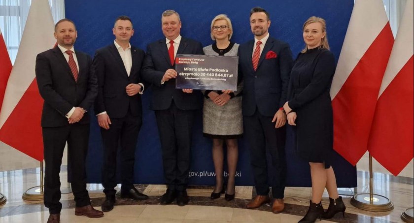 Teraz już na papierze. Wojewoda podpisał umowę na dofinansowanie budowy nowego mostu w Białej Podlaskiej