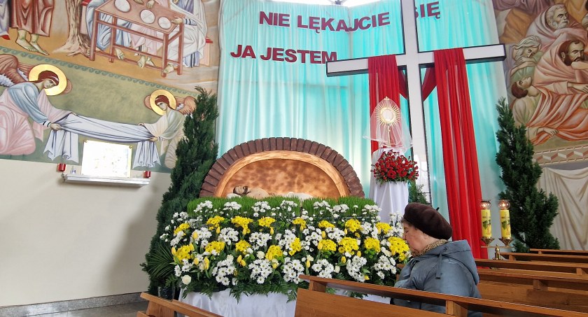 Odwiedzamy groby Chrystusa w bialskich świątyniach 