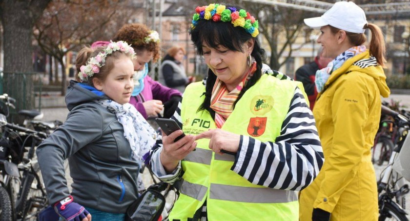 Biała Podlaska: Odjazdowe bialczanki witają wiosnę na rowerach
