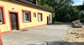 Gmina Łomazy: Powstaje parking przy remizie OSP w Huszczy Pierwszej