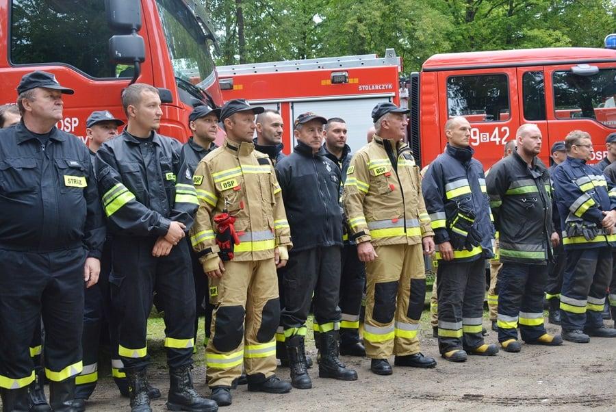 Ćwiczenia dzielnych strażaków 