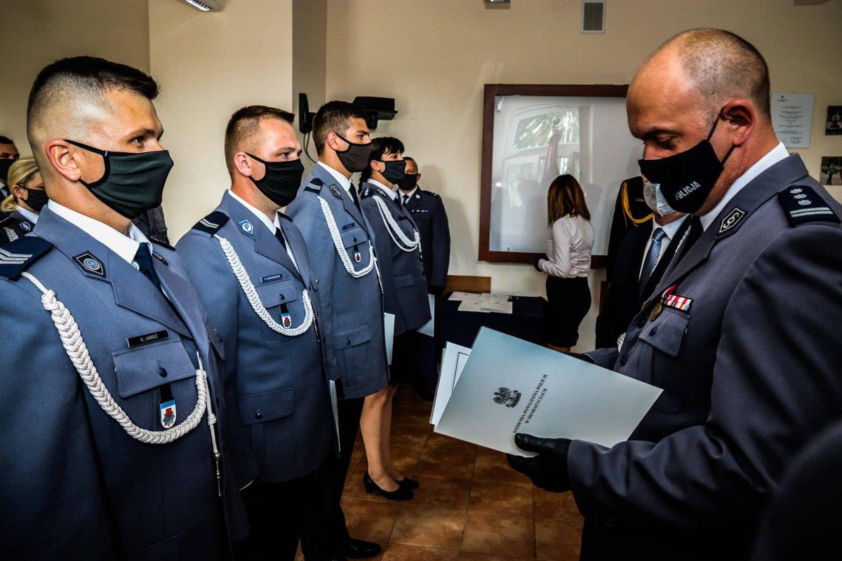 Policja świętowała. Awansowano kilkudziesięciu funkcjonariuszy 