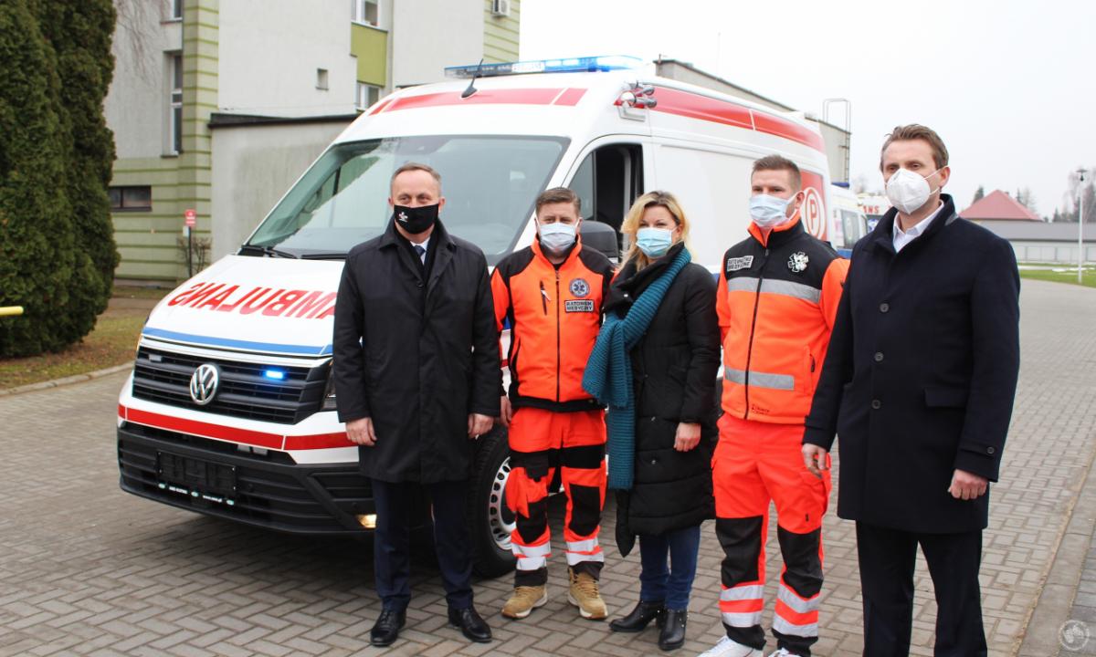 Nowy ambulans już wkrótce wyruszy na drogi 