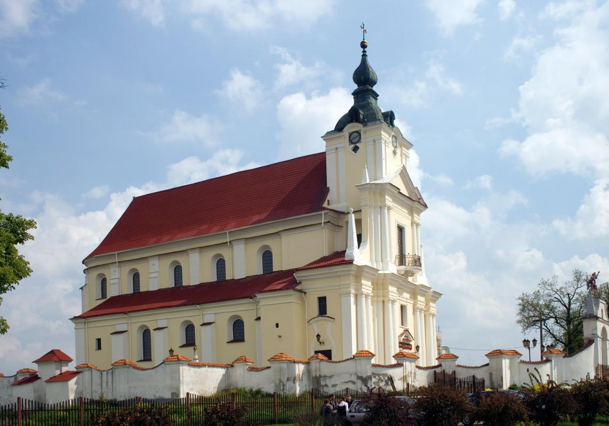 Wirus wśród duszpasterzy. Kościół zamknięty do odwołania