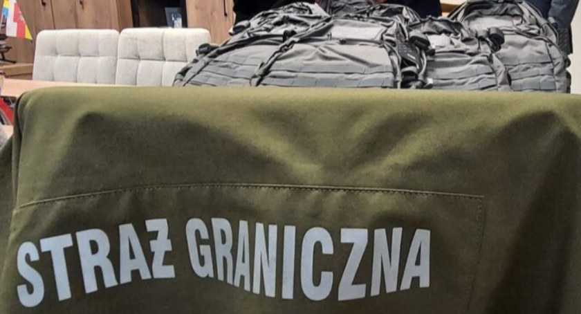 Funkcjonariusze ze Straży Granicznej z Mielnika otrzymali potrzebne wyposażenie od Powiatu Siemiatyckiego