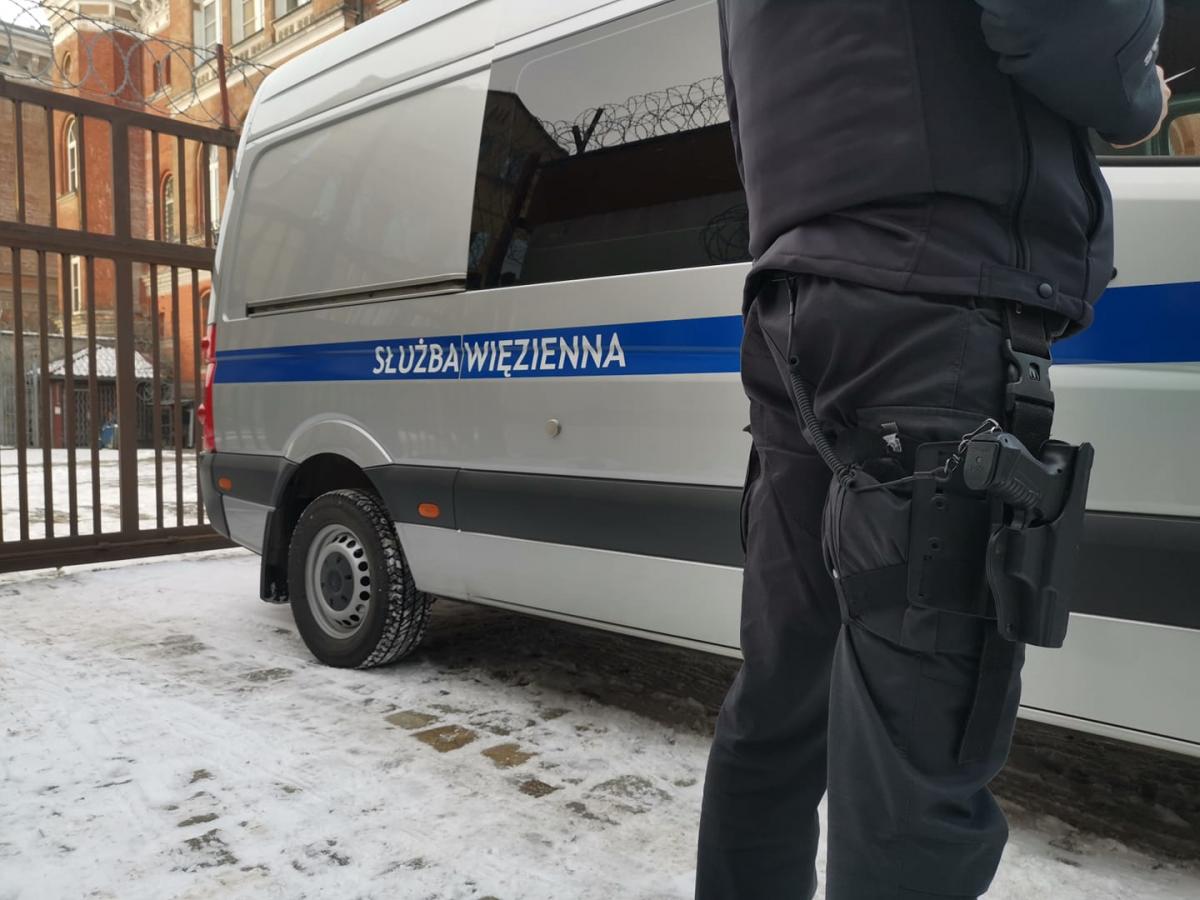 Pracownicy więzienia oddali krew