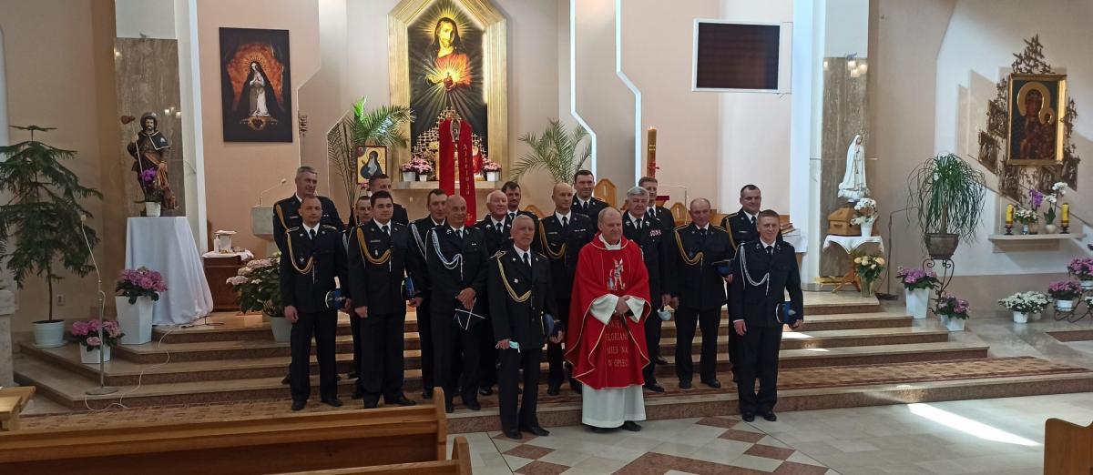 Modlili się za strażaków