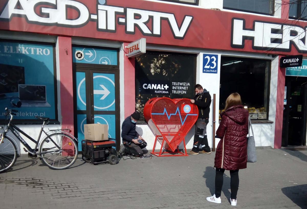 Będą mogli pomagać, zbierając nakrętki