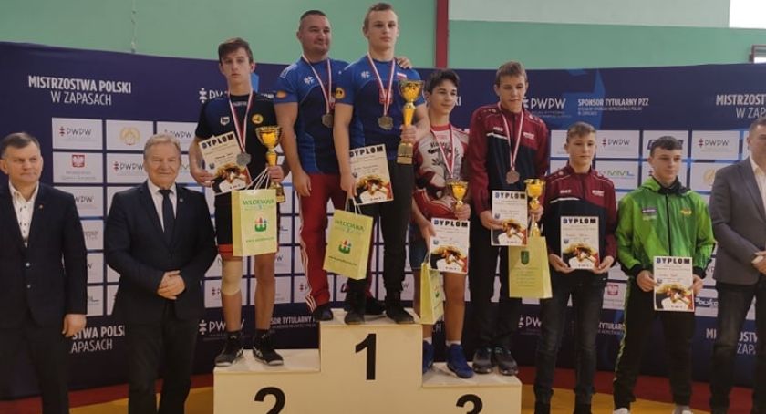X Mistrzostwa Polski Młodzików w zapasach w stylu wolnym. Puchary rozdane.