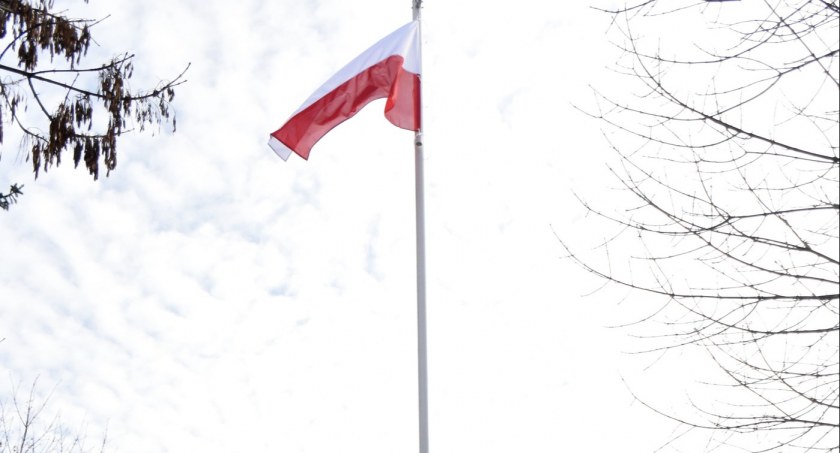 Maszt z flagą Polski stanął we Włodawie