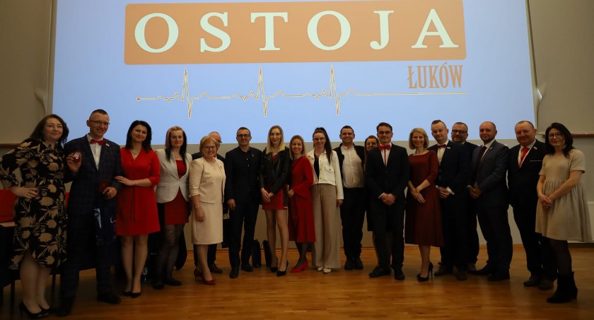 Krwiodawcy i działacze Klubu Honorowych Dawców Krwi Ostoja z Łukowa zostali uhonorowani 