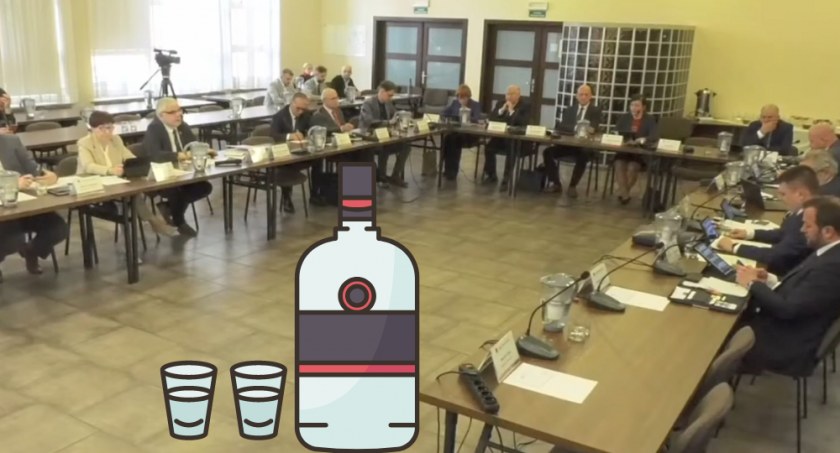 Wódka w Łukowie dostępna na starych zasadach (WIDEO)