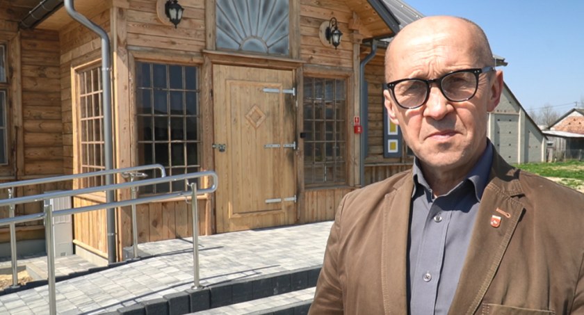 Centrum etnograficzne w Kownatkach na finiszu (WIDEO)
