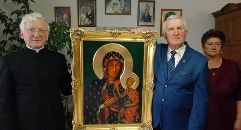 Zdzisław Sawczuk kościelny z parafii w Staninie odchodzi na emeryturę. Pracował na rzecz Wspólnoty piękne pół wieku 