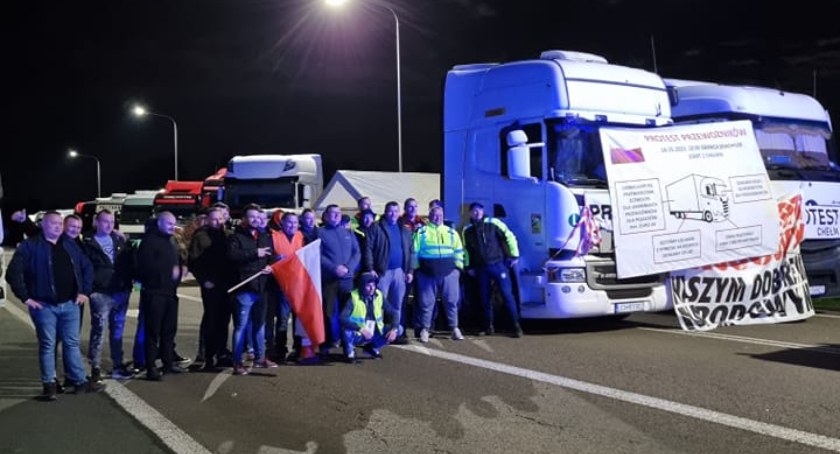Transportowcy z Łukowa blokują przejście graniczne w Koroszczynie! Protest ma trwać do skutku