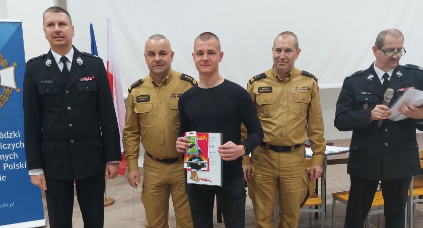 Uczeń Zespołu Szkół nr 3, Cezary Żentała, został finalistą Wojewódzkiego Konkursu Pożarniczego w kategorii szkół ponadpodstawowych 