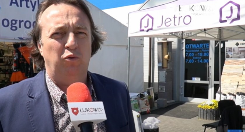 Szukasz solidnych tynków elewacyjnych. Jetro proponuje marki Atlas i Caparol (WIDEO) 
